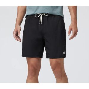 Vuori Kore Short Lined 7" Black Large